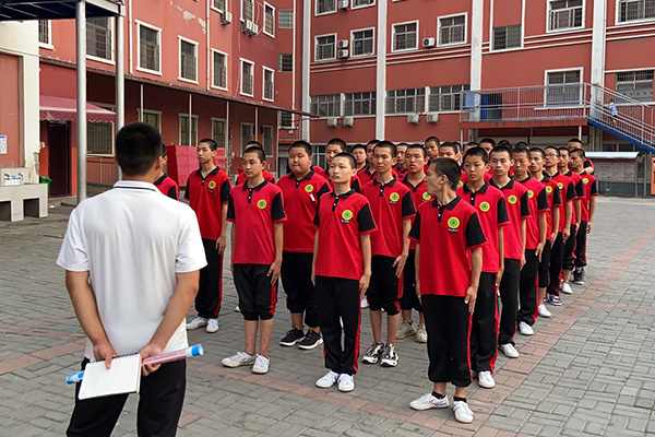 到嵩山少林武术学校学习的学费贵吗?